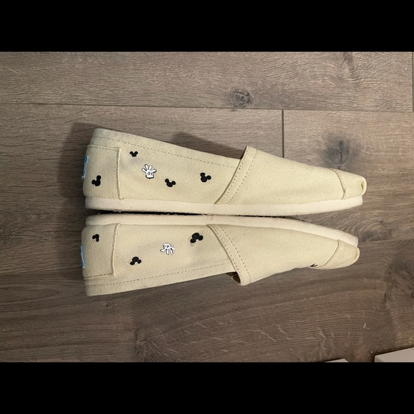 Mickey Mouse Toms - Picture 13 of 13
